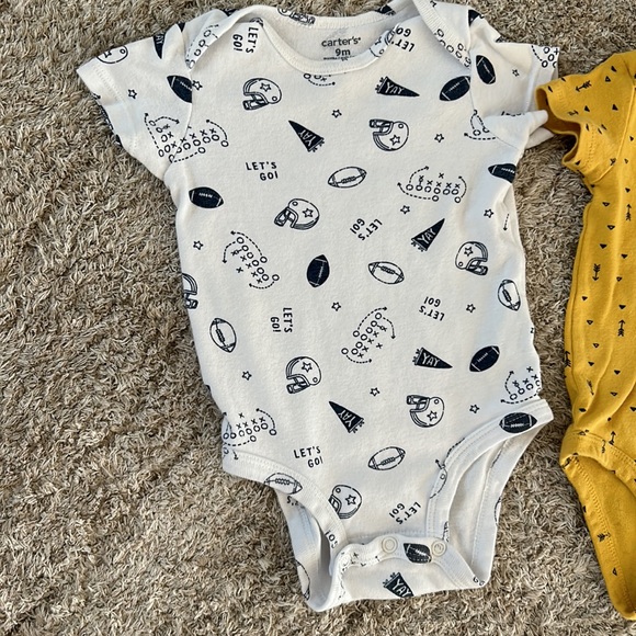 9 month onsies - Picture 2 of 4